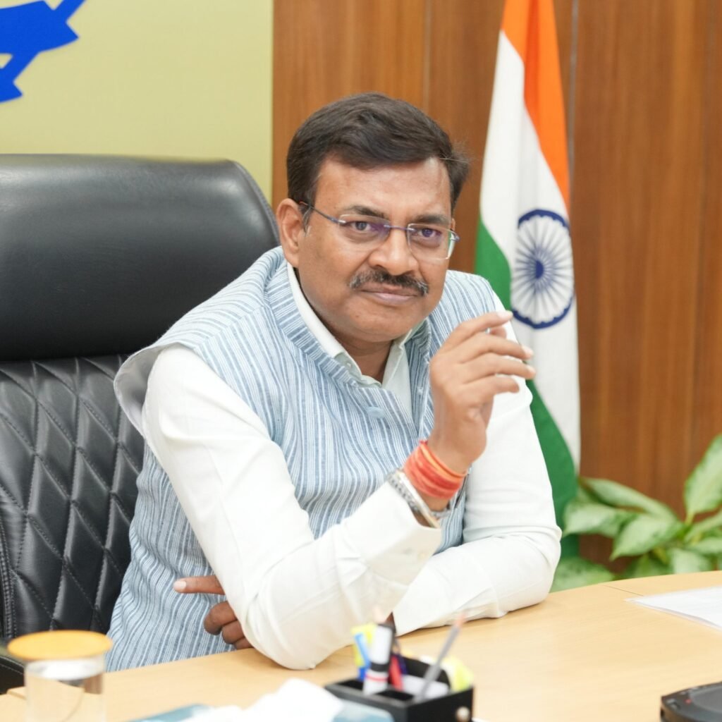 01 मई से विभागों में अनिवार्य रूप से बायोमैट्रिक उपस्थिति सुनिश्चित करें अधिकारी: मुख्य सचिव