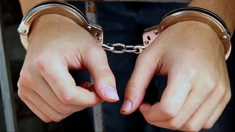आईएसबीटी चौकी प्रभारी एक लाख रुपये की रिश्वत लेते रंगे हाथ गिरफ्तार आईएसबीटी चौकी प्रभारी एक लाख रुपये की रिश्वत लेते रंगे हाथ गिरफ्तार