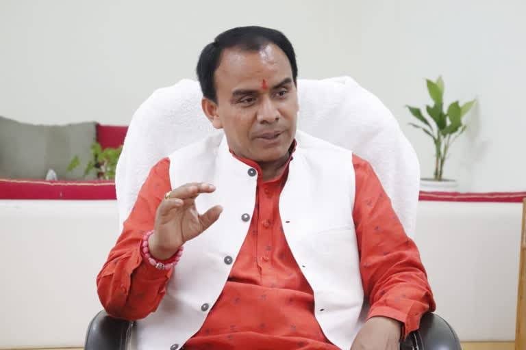 सूबे के नर्सिंग कॉलेजों को मिले 26 नर्सिंग ट्यूटर सूबे के नर्सिंग कॉलेजों को मिले 26 नर्सिंग ट्यूटर