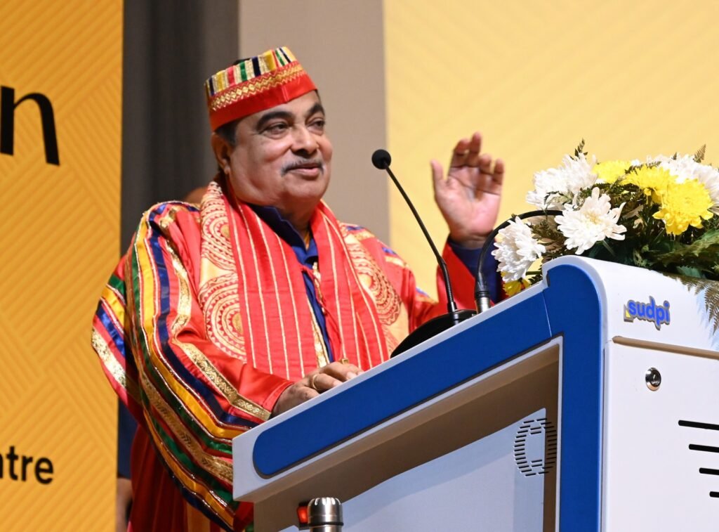 शॉर्टकट कामयाबी को शॉर्ट करता: गडकरी