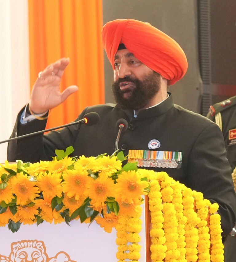 पूर्व सैनिक अपने अनुभवों से समाज और देश को नई ऊंचाइयों तक पहुंचाने में सहयोग करेंः राज्यपाल पूर्व सैनिक अपने अनुभवों से समाज और देश को नई ऊंचाइयों तक पहुंचाने में सहयोग करेंः राज्यपाल