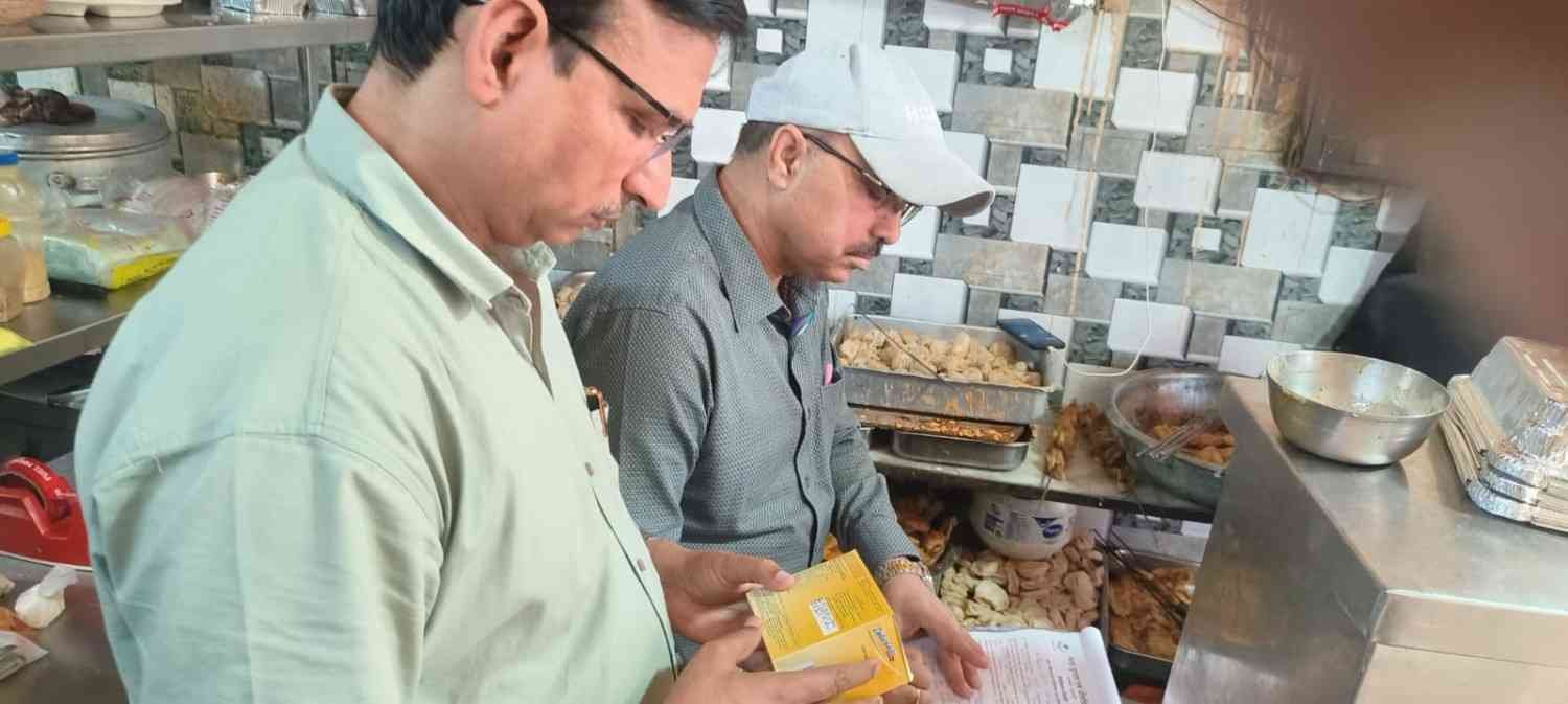 FDA का बड़ा एक्शन! कोर्ट कैंटीन से ढाबों तक छापेमारी, कई प्रतिष्ठानों को नोटिस